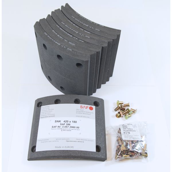 SAF HOLLAND 3057396000 8 X LININGS AND RIVETS 420X180 ( SJ 28/29)